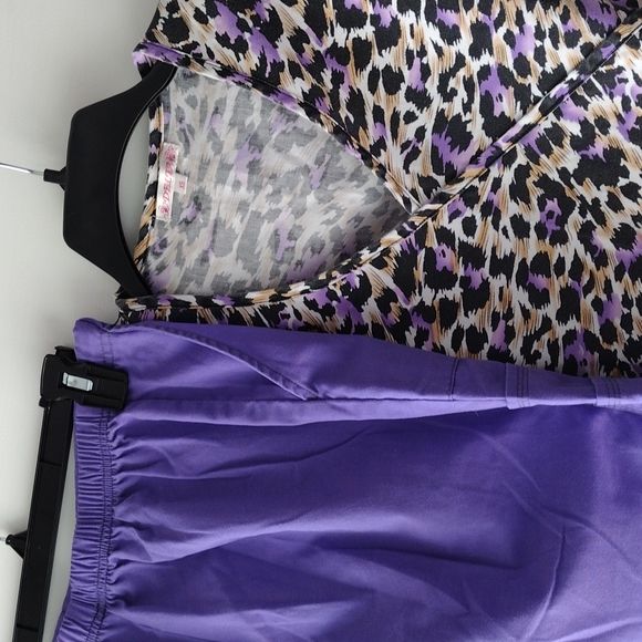 Scrub Set - Picture 3 of 3